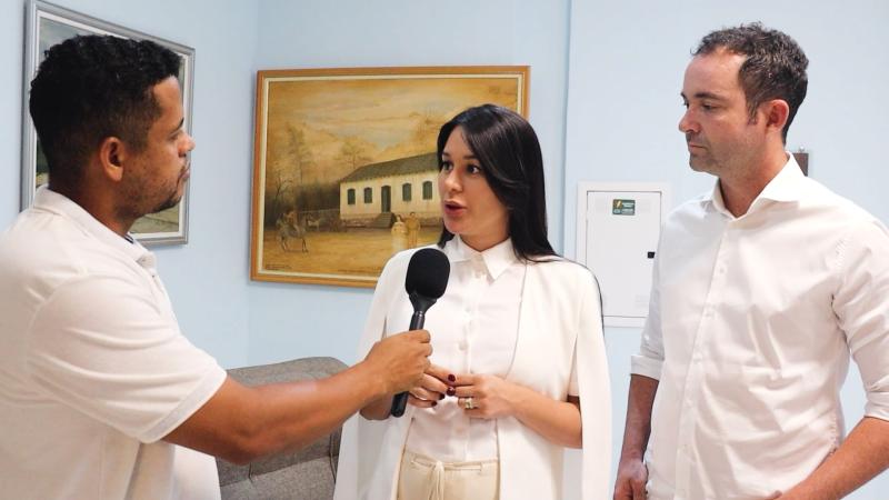Brumado: Prefeito e esposa participam da Sessão do Legislativo para abordar projetos voltados às mulheres; veja o vídeo