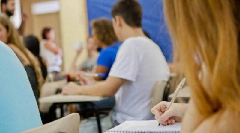 Inscrições para o Fies terminam neste domingo