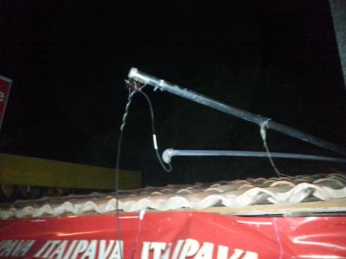 Carreta faz estrago na Rede Elétrica em vários pontos da cidade