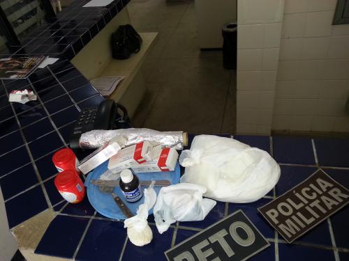 Polícia desativa mini laboratório de produção de drogas na Malhada Branca