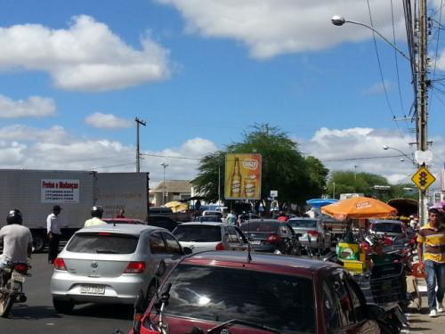 Véspera de Natal movimenta o comércio em Brumado