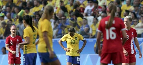 Canadá derrota o Brasil e fica com o bronze do futebol feminino