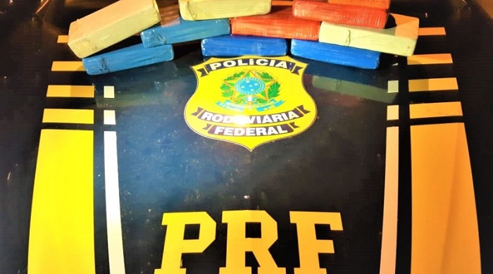 Cocaína é apreendida com passageiro de ônibus na BR 116 em Vitória da Conquista 