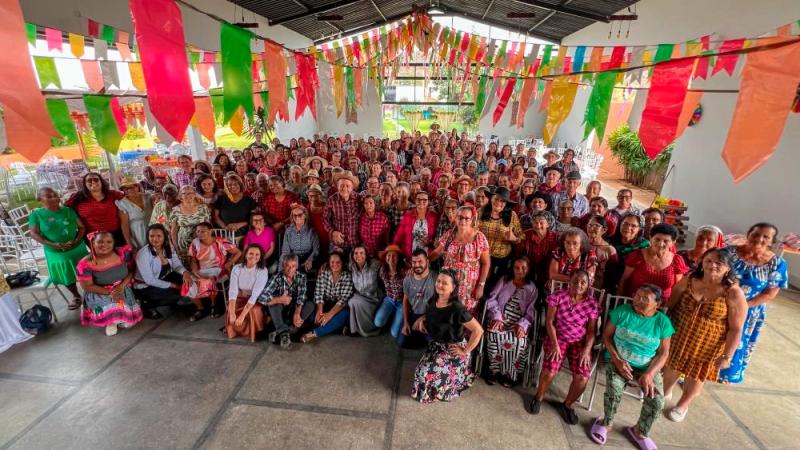 Arraiá dos CRAS reúne 150 idosos em manhã de festa e convivência em Brumado