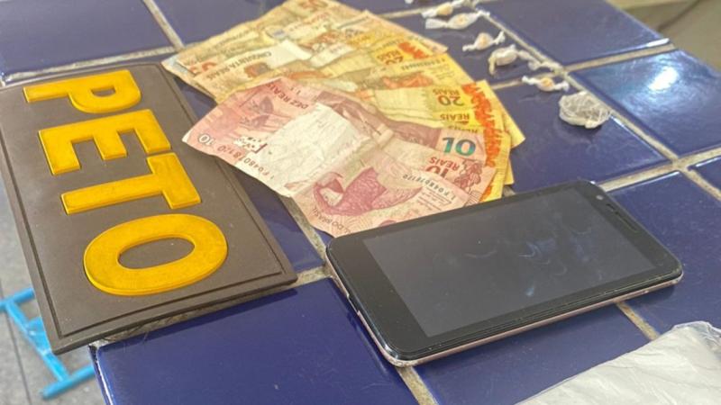 Polícia apreende drogas no Bairro São Felix em Brumado