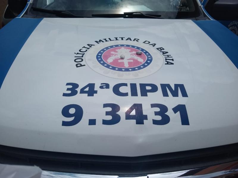 Dois homens são detidos em posse se drogas no centro de Jânio Quadros