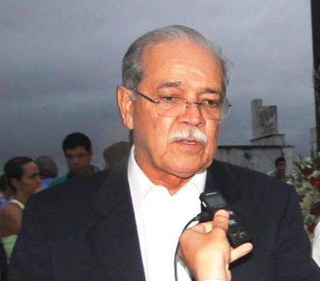 Ministro César Borges passa por Brumado e prefeito faz solicitações