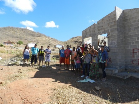 Macaúbas: Obra paralisada do “Minha Casa Minha Vida”, é invadida 