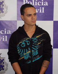 Jovem é preso acusado de divulgar imagens de pedofilia na internet