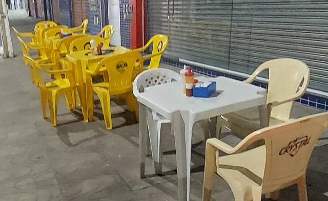 MP proíbe ocupação de calçadas por comerciantes em Brumado; SMTT faz orientações