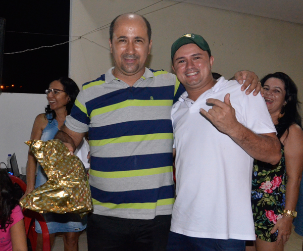 Evento: Equipe da Padaria Pão de Mel de Brumado se confraternizam e realizam trocas de presentes