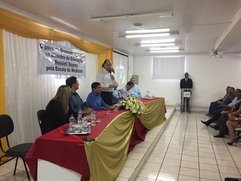 Câmara de Vereadores de Brumado celebra momento histórico de consolidação da implantação do curso de medicina no município