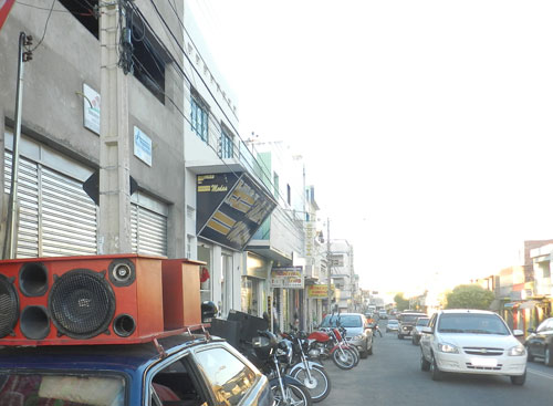 CDL E SINDILOJAS NÃO CHEGAM A ACORDO COM O SINDICATO DOS COMERCIÁRIOS