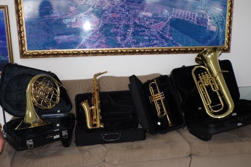 LIRA CECILIANA  É CONTEMPLADA COM INSTRUMENTOS NOVOS