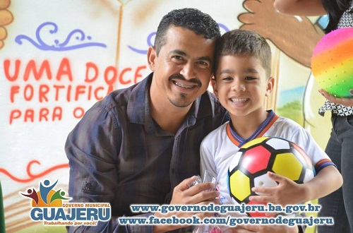 Prefeito de Guajeru realiza projeto para as crianças 