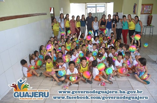 Prefeito de Guajeru realiza projeto para as crianças 