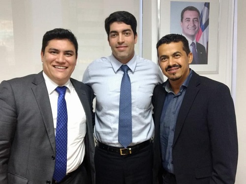  Gil Rocha esteve com o Deputado e Secretário de Agricultura do Estado da Bahia em busca de benefícios para Guajeru