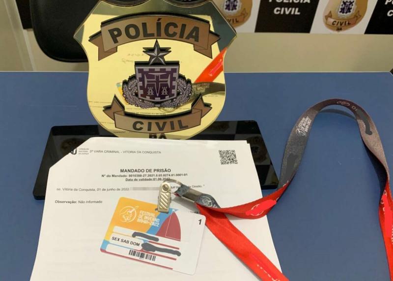 Homem com crachá de acesso ao Festival de Inverno é preso acusado de tráfico de drogas em Conquista