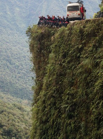Bolívia: Estrada 'mais perigosa do mundo' é atração turística 