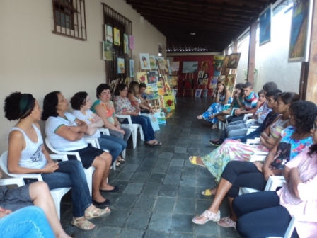  Creas Chico Xavier realiza curso de pintura óleo sobre tela 