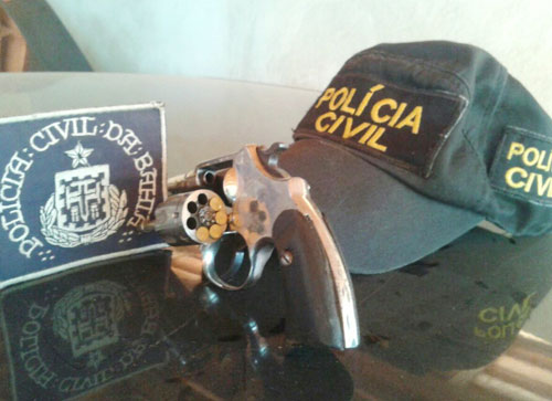 Polícia impede marido de matar a esposa e apreende veículo clonado