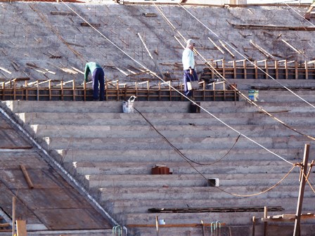 Estádio dos Prazeres arquibancadas começam a ganhar forma 