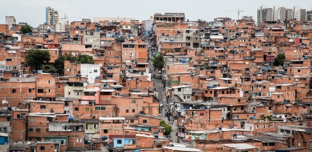 Maior favela de SP terá banco e moedas próprios - mas como isso pode mudar a vida de moradores?