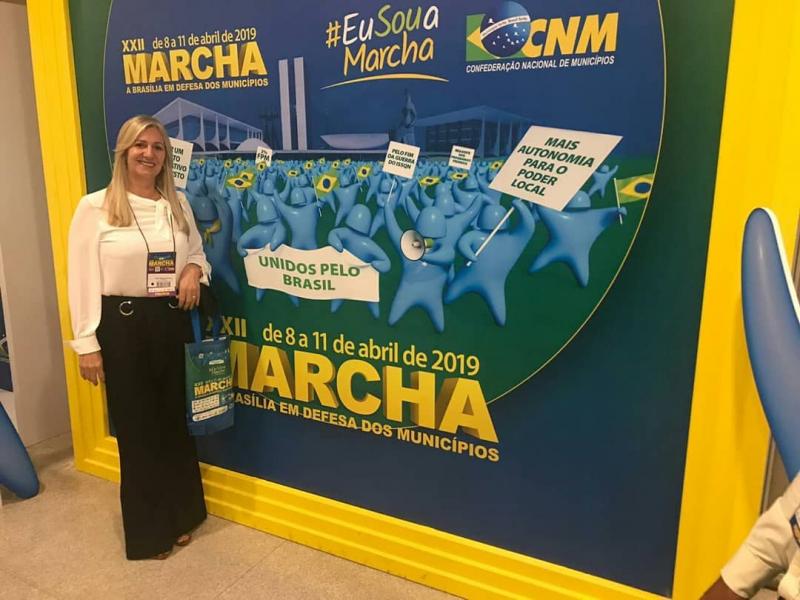 Prefeita de Malhada de Pedras participa da XXII Marcha em Defesa dos Município realizada em Brasília