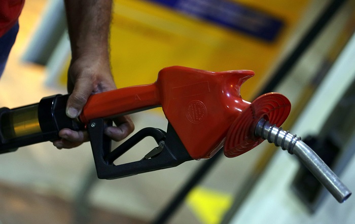 Petrobrás vai segurar preço de gasolina