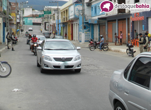 Policia realiza blitz em pontos estratégicos da cidade