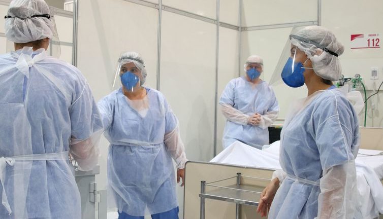 Mortes por Covid-19 chegam ao menor nível desde maio, diz Fiocruz