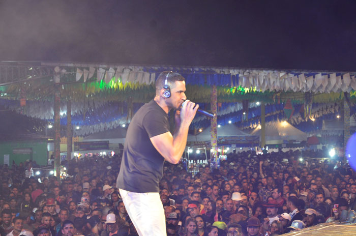 Segunda noite do São Pedro de Aracatu novamente registra grande público e atrações superam expectativas; confiras as fotos