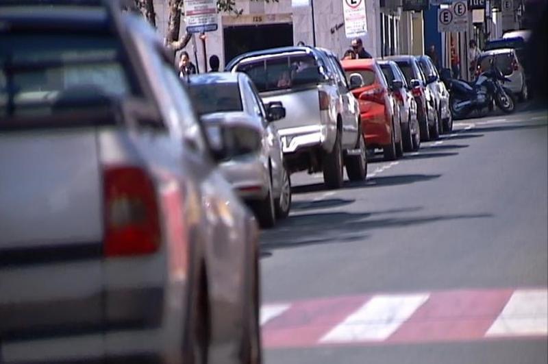 Prazo de desconto no IPVA para veículos com placas finais 1 e 2 vai até 28 e 29 de março, respectivamente