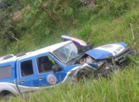 Perseguição policial termina em acidente que deixa um morto na BR-101