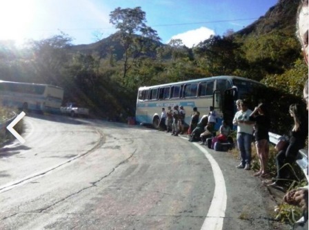 Serra das Almas: Ônibus perde freios e motorista evita tragédia