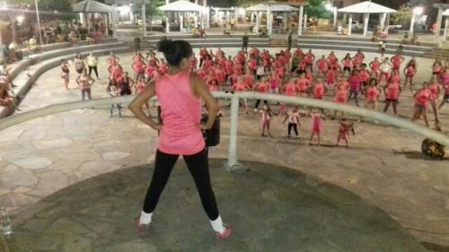 Projeto Let’s Dance do Tiro de Guerra de Brumado encerra o Outubro Rosa com dança na praça