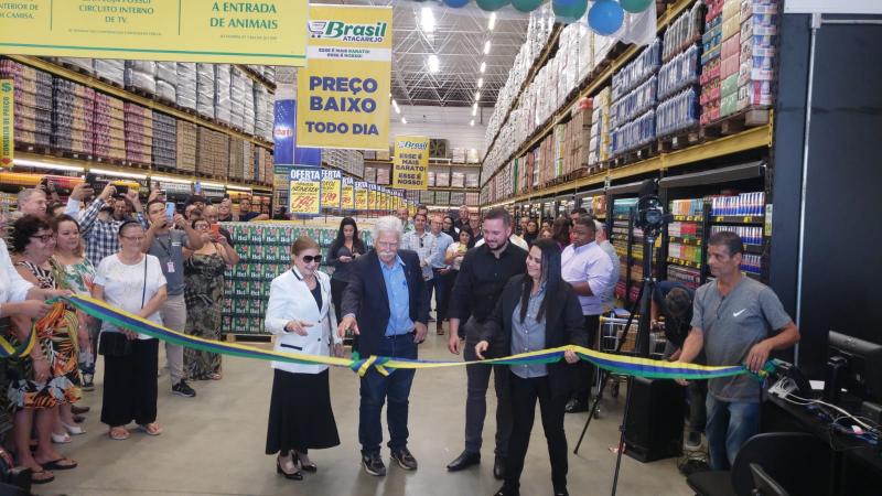 Gerando empregos, Brasil Atacarejo inaugura em Brumado com multidão indo as compras