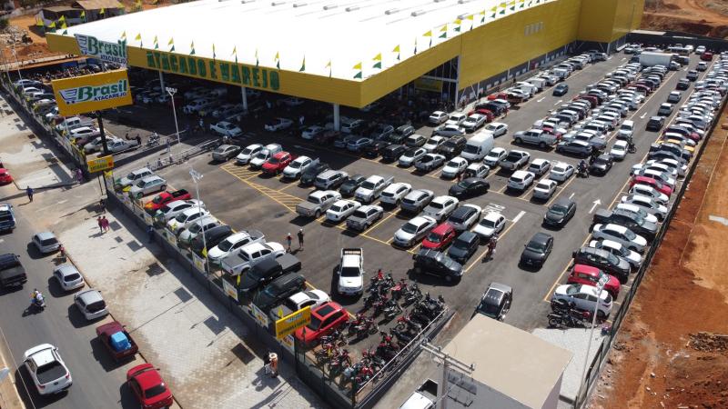 Gerando empregos, Brasil Atacarejo inaugura em Brumado com multidão indo as compras