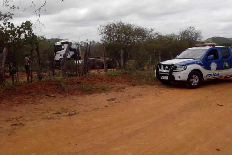 Carreta de empresa de Brumado que havia sido roubada em Milagres é recuperada pela PRE