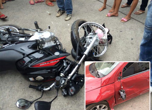 Grave acidente envolvendo um carro e uma moto na Avenida Mourão Guimarães