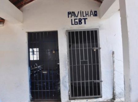 Presídios baianos terão alas LGBT