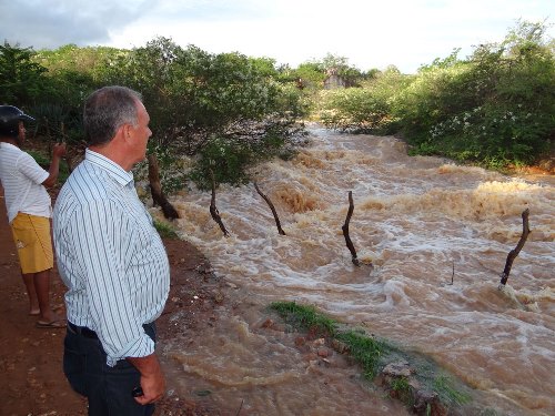 Prefeito Aguiberto visita Barragem e já formata planejamento de emergência