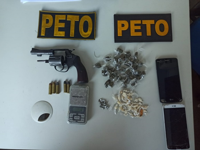 Policiais da 61ª CIPM realiza prisão por tráfico de drogas e porte de arma de fogo