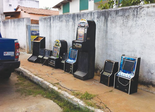 Rio do Pires: Polícia apreende Máquinas Caça níqueis