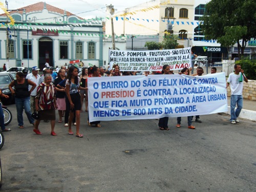 MOVIMENTO CONTRA A CONSTRUÇÃO DO PRESÍDIO NO PERÍMETRO URBANO REALIZOU MAIS UMA MANIFESTAÇÃO