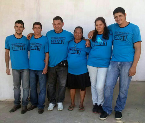 Chapa 01 convida moradores do Bairro Olhos D'água para votação