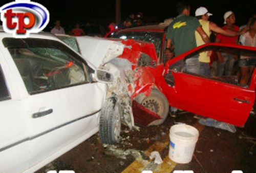  Colisão entre dois veículos deixa três mortos na BA-573