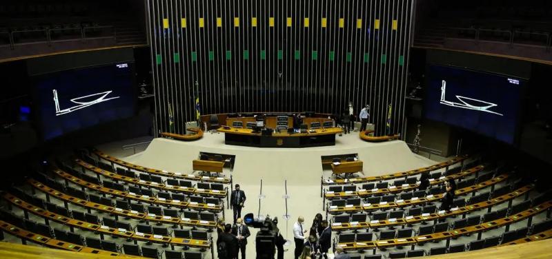 Câmara analisa pedido de urgência à PL que equipara aborto ao homicídio