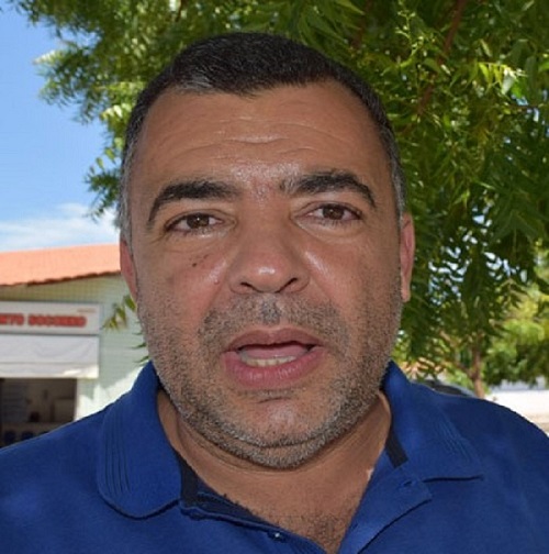 Livramento: População na bronca com prefeito: “SEM ESGOTO E CALÇAMENTO, SEM VOTO! 