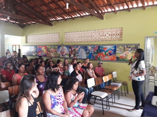 Secretaria de Saúde de Guajeru promove reunião de pais e mestres para tratar de campanha contra Hanseníase e Geo-helmintíase
